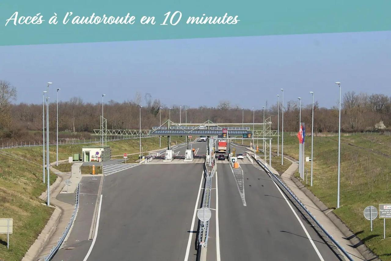 La Place Gourmande Macon Bagian luar foto